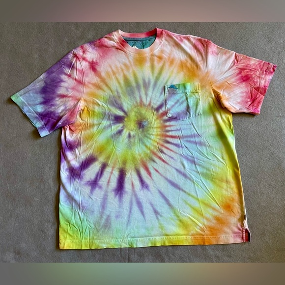Tommy Bahama Men’s Tie Dye Shirt Medium Short Sleeve Crew Neck Multicolor - Picture 1 of 6